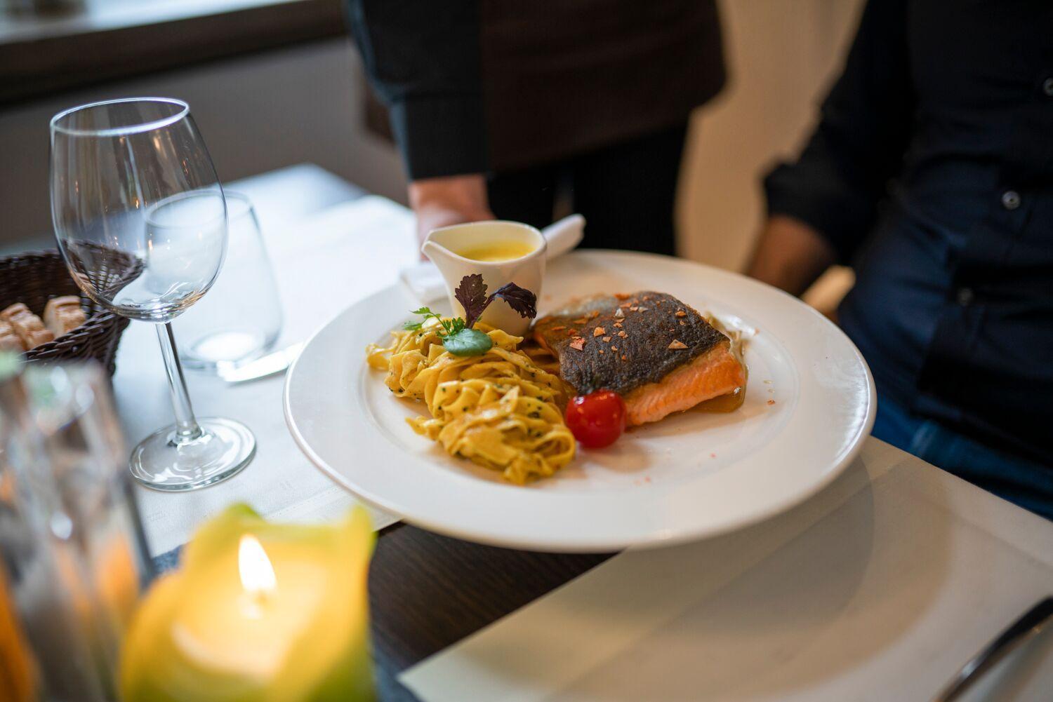 Hotel Restaurant Roemer Мерциг Екстериор снимка